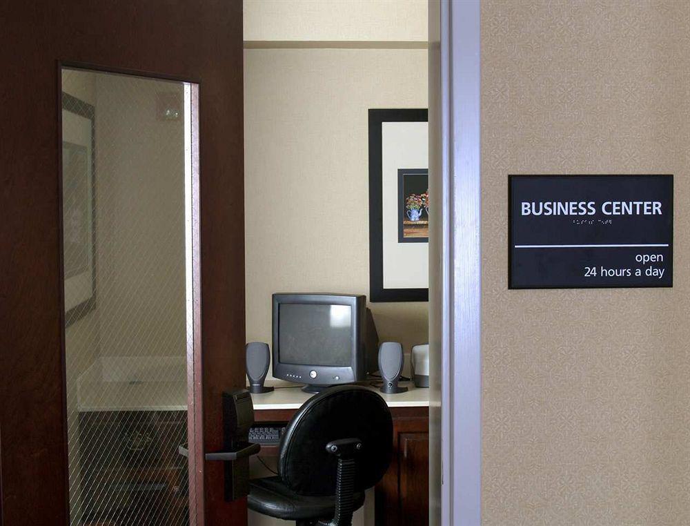 Hampton Inn Mount Airy Facilities photo