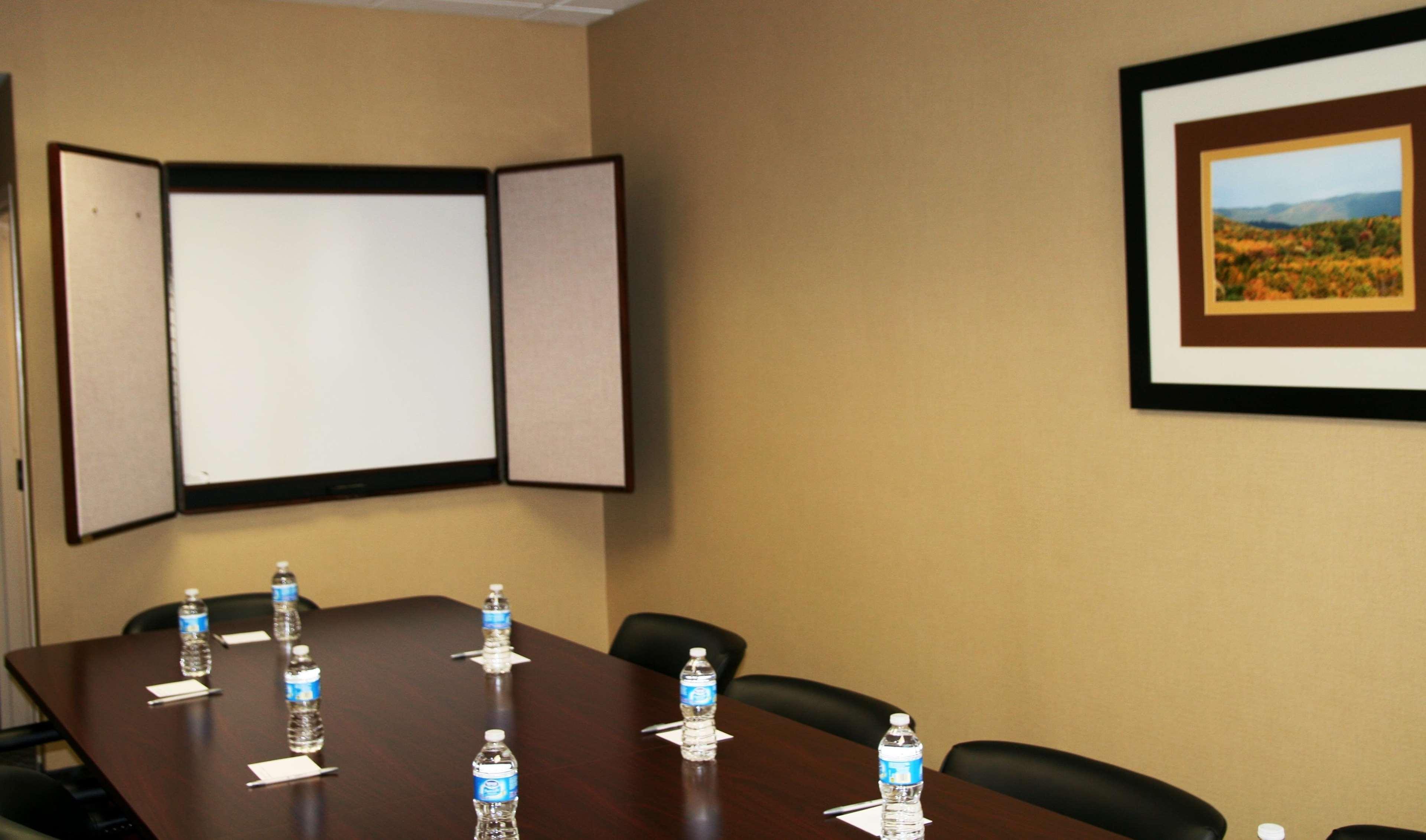 Hampton Inn Mount Airy Facilities photo
