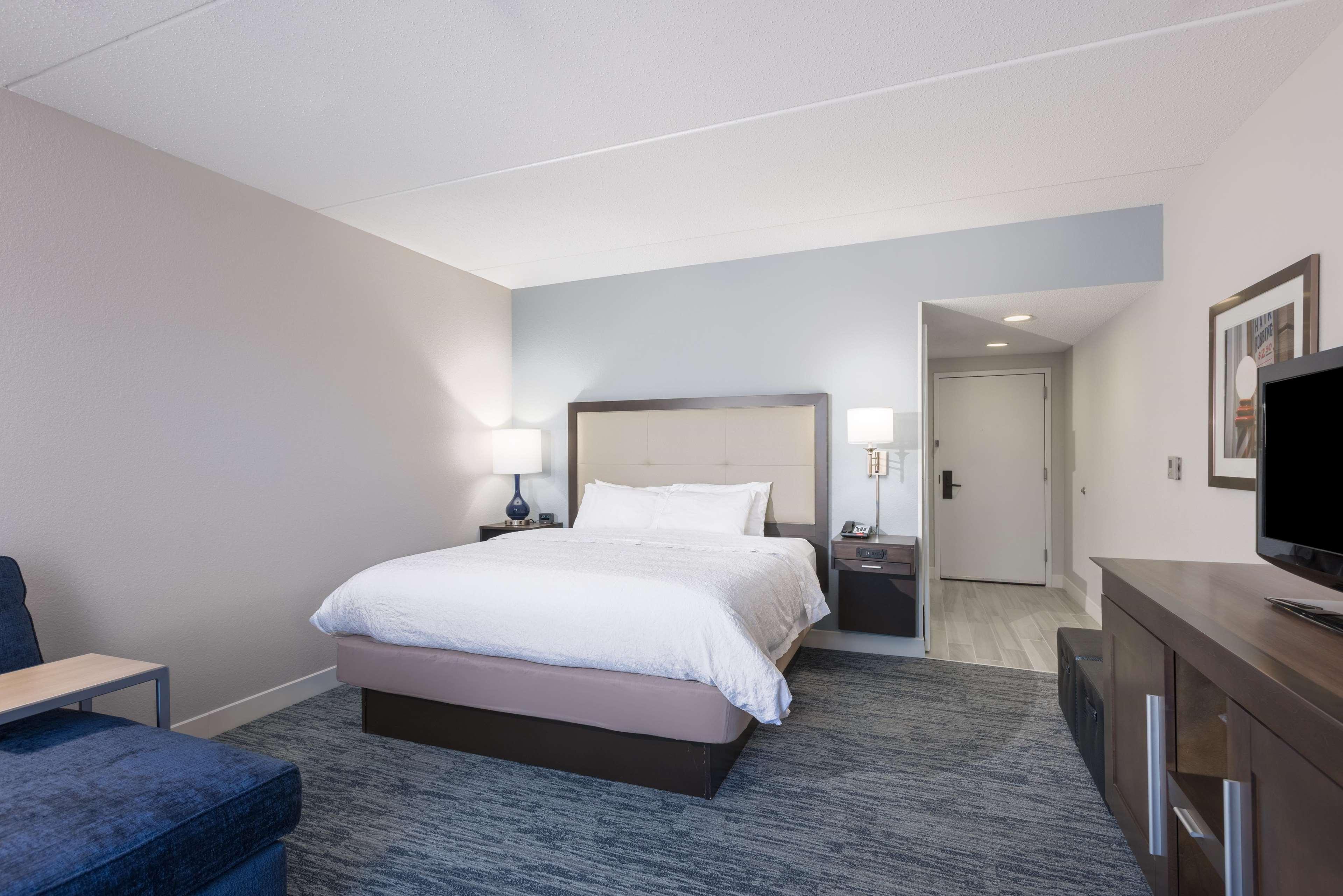 Hampton Inn Mount Airy Exterior photo