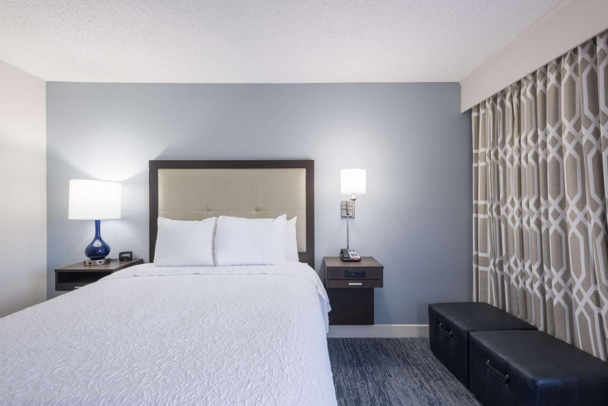 Hampton Inn Mount Airy Exterior photo